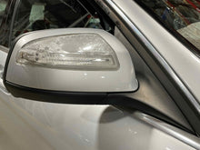 Load image into Gallery viewer, SIDE VIEW MIRROR C230 C300 C350 C63 2008 08 Right - NW456399
