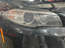 Load image into Gallery viewer, HEADLIGHT LAMP ASSEMBLY 528i 535i 550i Active 5 M5 14 15 16 Right - NW456970
