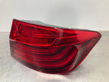 Load image into Gallery viewer, OUTER TAIL LIGHT LAMP 528i 535i 550i Active 5 M5 14 15 16 Right - NW457137
