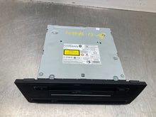Load image into Gallery viewer, RADIO A4 A5 A6 Allroad Q7 RS5 S4 S5 S6 Touareg 2010-2017 - NW457950
