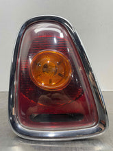 Load image into Gallery viewer, TAIL LAMP LIGHT - NW458299
