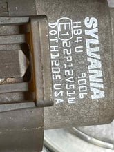 Load image into Gallery viewer, FOG LAMP LIGHT C230 C240 C280 C320 C350 C55 05-07 Bumper Mounted Left - NW458166
