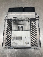 Load image into Gallery viewer, ECU ECM COMPUTER Audi A4 A5 2009 09 2010 10 - NW458886

