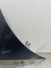 Load image into Gallery viewer, Front Fender Volkswagen Beetle 2013 - NW459274
