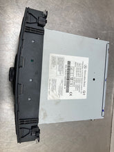 Load image into Gallery viewer, RADIO C250 C300 C350 C63 CLS550 CLS63 E300 E320 E350 E550 E63 R320 09-11 - NW459994
