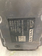 Load image into Gallery viewer, ABS ANTI-LOCK BRAKE PUMP Volvo S60 V60 XC60 15 16 17 18 - NW459556
