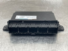 Load image into Gallery viewer, KEYLESS ENTRY CONTROL MODULE COMPUTER Volvo S60 XC60 11 12 13 14 15 - NW459651
