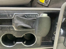 Load image into Gallery viewer, Floor Shifter Kia Sedona 2020 - NW460517
