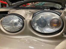 Load image into Gallery viewer, HEADLIGHT LAMP ASSEMBLY Jaguar X Type 02 03 04 05 06 07 08 Left - NW459875
