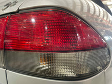 Load image into Gallery viewer, OUTER TAIL LIGHT LAMP Saab 9-3 99 00 01 02 03 Right - NW460107
