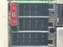 Load image into Gallery viewer, RADIO Saab 9-3 2000 00 2001 01 2002 02 2003 03 - NW459997
