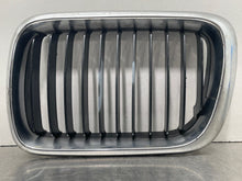 Load image into Gallery viewer, Grille  BMW 328I 1998 - NW460608
