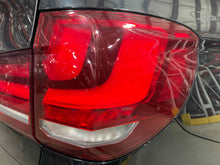 Load image into Gallery viewer, OUTER TAIL LIGHT LAMP BMW X5 X5M 14 15 16 17 18 Right - NW460961
