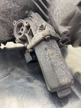 Load image into Gallery viewer, TRANSFER CASE BMW X5 X6 07 08 09 10 11 12 13 - NW461801
