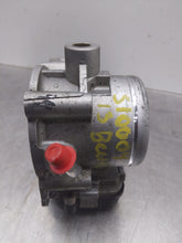Load image into Gallery viewer, THROTTLE BODY Vw Beetle Jetta Rabbit 05 - 07 - NW461805
