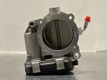 Load image into Gallery viewer, THROTTLE BODY Vw Beetle Jetta Rabbit 05 - 07 - NW461805

