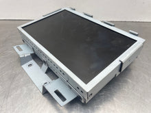 Load image into Gallery viewer, Info-Gps Screen Lincoln MKS 2015 - NW462921
