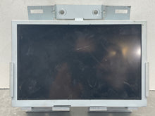 Load image into Gallery viewer, Info-Gps Screen Lincoln MKS 2015 - NW462921
