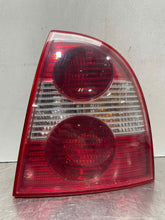 Load image into Gallery viewer, TAIL LIGHT LAMP ASSEMBLY Volkswagen Passat 01 02 03 04 05 Right - NW464083
