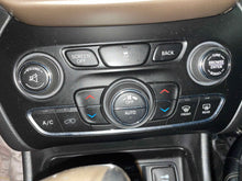 Load image into Gallery viewer, Temperature Controls Jeep Cherokee 2014 - NW463909
