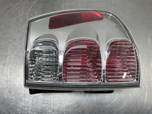 Load image into Gallery viewer, TAIL LIGHT LAMP ASSEMBLY Chevrolet Equinox 05 06 07 08 09 Left - NW464914
