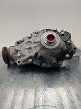 Load image into Gallery viewer, CARRIER ASSEMBLY 550i 550i Gt 650i 750i 750il Alpina B7 13-17 2.81 RATIO AWD - NW465059
