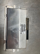 Load image into Gallery viewer, SUSPENSION CONTROL MODULE COMPUTER 535i Gt 550i Gt 740i 740il 750 09-16 - NW465036
