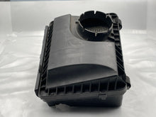 Load image into Gallery viewer, Air Cleaner Box  MONTE CARLO 2004 - NW465490
