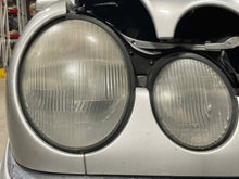 Load image into Gallery viewer, HEADLIGHT LAMP ASSEMBLY E300d E320 E320T Wagon E420 E430 E55 96-99 Right - NW465230
