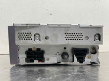Load image into Gallery viewer, Radio Chevrolet Corvette 2004 - NW535917
