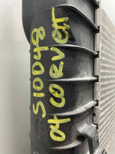 Load image into Gallery viewer, RADIATOR Chevrolet Corvette 2002 02 2003 03 2004 04 - NW466376
