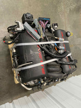 Load image into Gallery viewer, Engine Motor Chevrolet Corvette 2004 - NW466251
