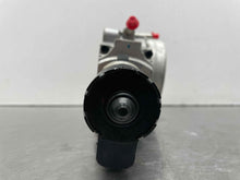 Load image into Gallery viewer, Throttle Body Chevrolet Corvette 2004 - NW515063
