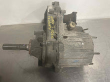 Load image into Gallery viewer, TRANSFER CASE Jeep Liberty 2002 02 2003 03 2004 04 - NW467476
