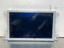 Load image into Gallery viewer, INFO-GPS SCREEN Audi A5 Q5 Q7 SQ5 09 10 11 12 13 14 15 16 - NW467747
