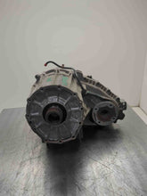 Load image into Gallery viewer, TRANSFER CASE Ml 320 Ml 350 98 99 00 01 02 03 04 05 - NW468272
