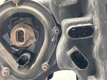 Load image into Gallery viewer, HEADLIGHT LAMP ASSEMBLY E320 E350 E500 E55 03 04 05 06 Right - NW468565
