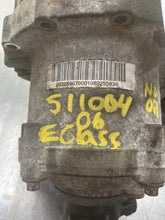 Load image into Gallery viewer, TRANSFER CASE C240 C320 E320 2003 03 04 05 06 - NW468722
