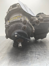 Load image into Gallery viewer, TRANSFER CASE C240 C320 E320 2003 03 04 05 06 - NW468722

