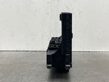 Load image into Gallery viewer, SIGNAL ACTIVATION CONTROL MODULE COMPUTER E320 E350 E500 E55 04 05 06 - NW468401
