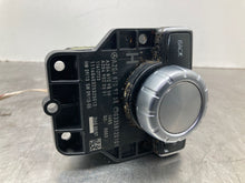 Load image into Gallery viewer, RADIO CONTROL C250 C300 E250D E300 E350 E400 E550 E63 GLK350 12-15 - NW468643
