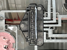 Load image into Gallery viewer, TAIL LIGHT LAMP ASSEMBLY S350 S430 S500 S55 S600 S65 SL500 03-06 Right - NW469372
