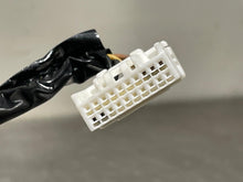 Load image into Gallery viewer, SIDE VIEW DOOR MIRROR Honda Odyssey 14 15 16 17 Left - NW469066
