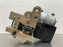 Load image into Gallery viewer, ABS Pump Chevrolet Corvette 1993 - NW469450
