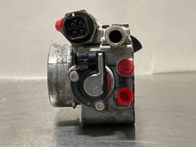 Load image into Gallery viewer, Throttle Body Chevrolet Corvette 1993 - NW469645
