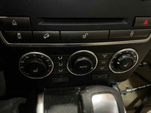Load image into Gallery viewer, FRONT TEMPERATURE CONTROLS Land Rover LR2 13 14 15 - NW469553
