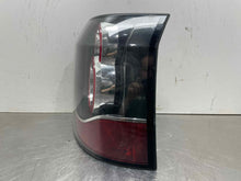 Load image into Gallery viewer, TAIL LIGHT LAMP ASSEMBLY Land Rover LR2 13 14 15 Right - NW469647
