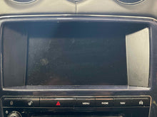 Load image into Gallery viewer, INFO-GPS SCREEN Jaguar Vanden Pl XJ XJL 2013 13 - NW469877
