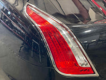Load image into Gallery viewer, TAIL LIGHT LAMP ASSEMBLY Vanden Pl XJ XJL XJR 2010-2014 Left - NW470017
