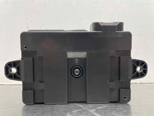 Load image into Gallery viewer, SUSPENSION CONTROL MODULE COMPUTER Vanden Pl XJ XJL XJR 10-14 - NW469729
